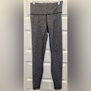 Lululemon black heathered Wunder Under high rise tight 28” sz 8